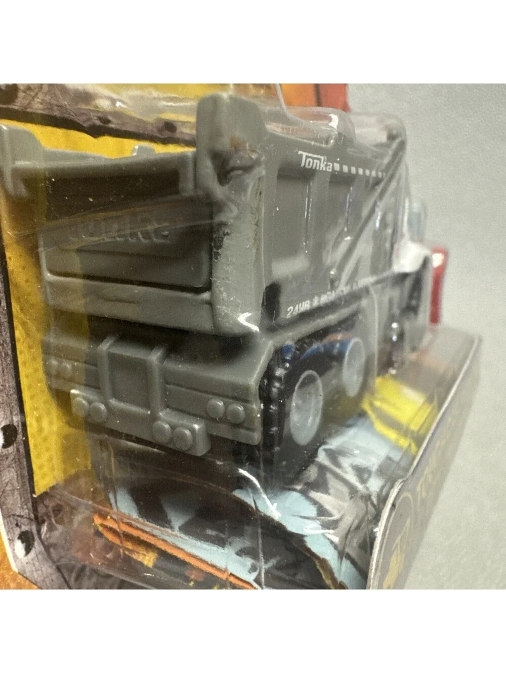Tonka Metal Tough Cab Snow Plow Truck Construction Crew 1:64 Diecast 2014